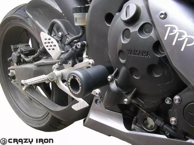 Слайдеры Yamaha YZF-R1 `04-`06 в ось маятника
