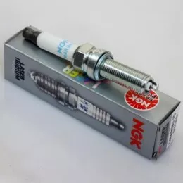 Свеча зажигания LMAR9AI-10